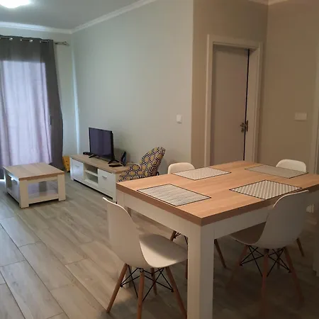 Apartment Comfortable In Ribeira Grande, 69 M², Garden *