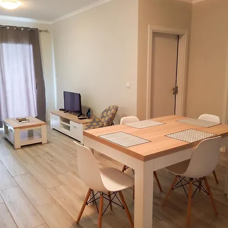 Comfortable In Ribeira Grande, 69 M², Garden *