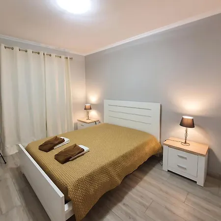 Comfortable In Ribeira Grande, 69 M², Garden Apartment Ribeira Grande
