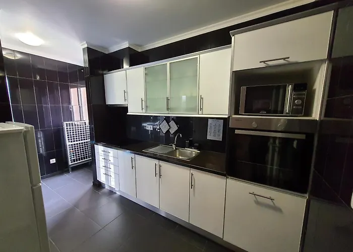 Apartment Comfortable In Ribeira Grande, 69 M², Garden