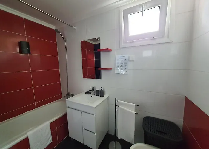 Comfortable In Ribeira Grande, 69 M², Garden Apartment *